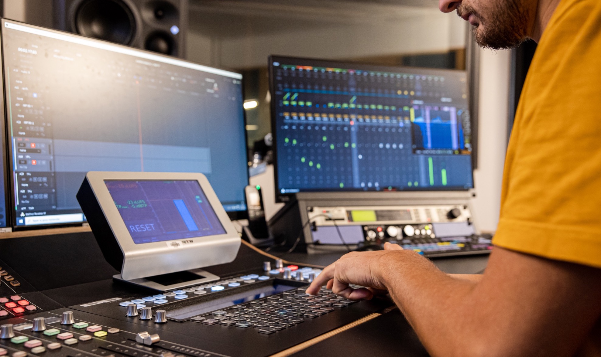 Magic Hour — Solutions audiovisuelles